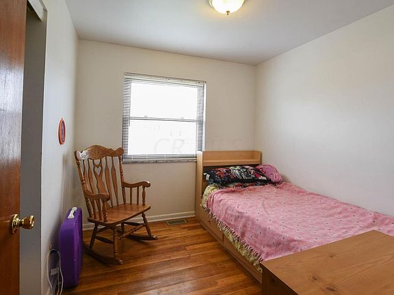 4th image of 229 Oakdale Ct