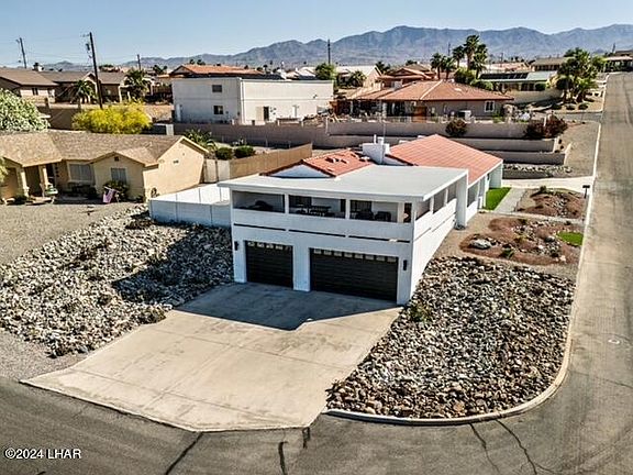 3rd image of 2601 Beverly Glen Dr