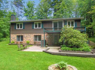 904 Willow Rd, Marquette, MI 49855