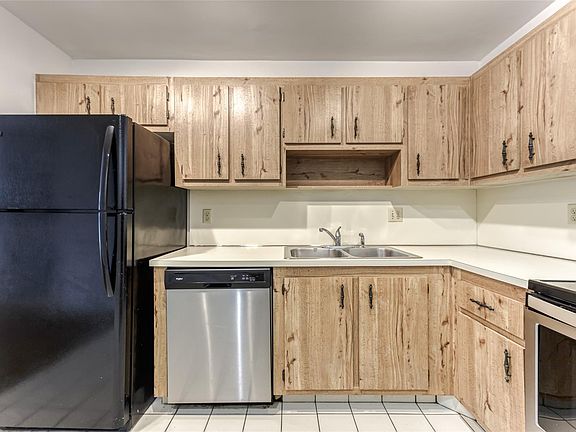 3rd image of 2327 N 37th Avenue #0
