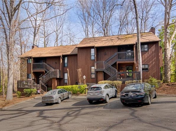 172 Cedar Lake Trl, Winston Salem, NC 27104