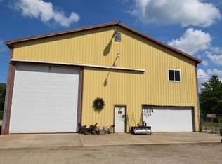 71627 County Road 681, Hartford, MI 49057