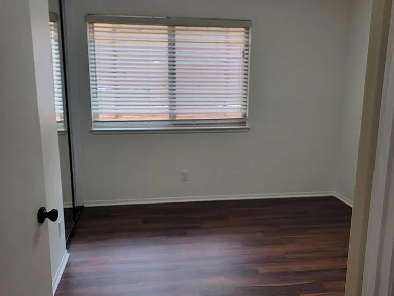 28910 Calabria Dr — Photo 27