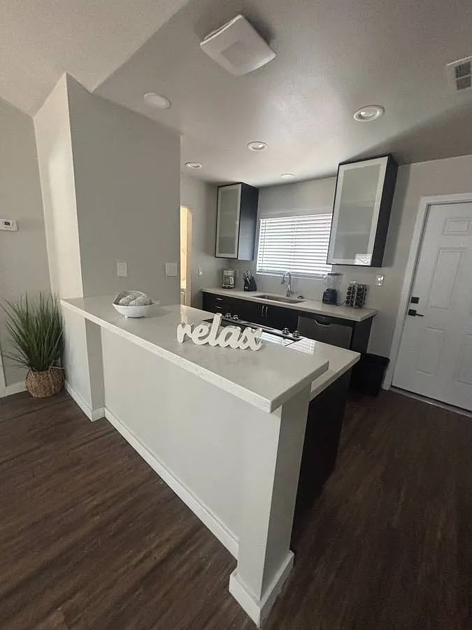 2 bed, 920 sqft, $800 — Photo 4