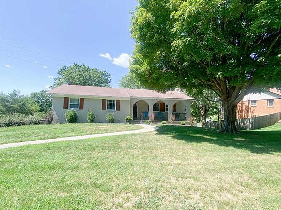 2nd image of 4976 Goggins Ln