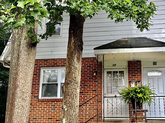 2nd image of 17 White Clay Dr