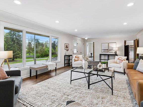 3rd image of 2079 Upper Saint Dennis Rd