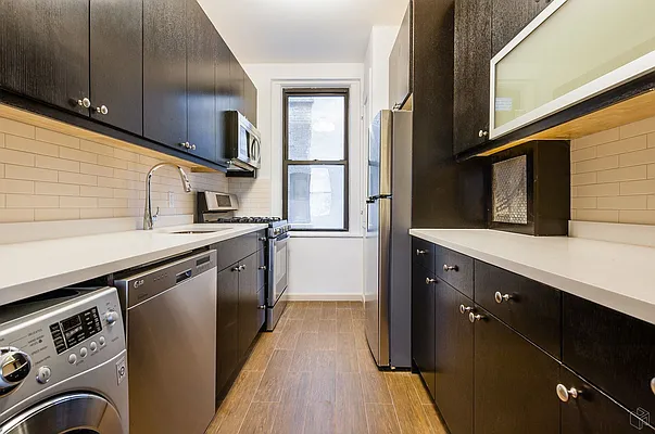 Rented by Halstead Real Estate | media 15