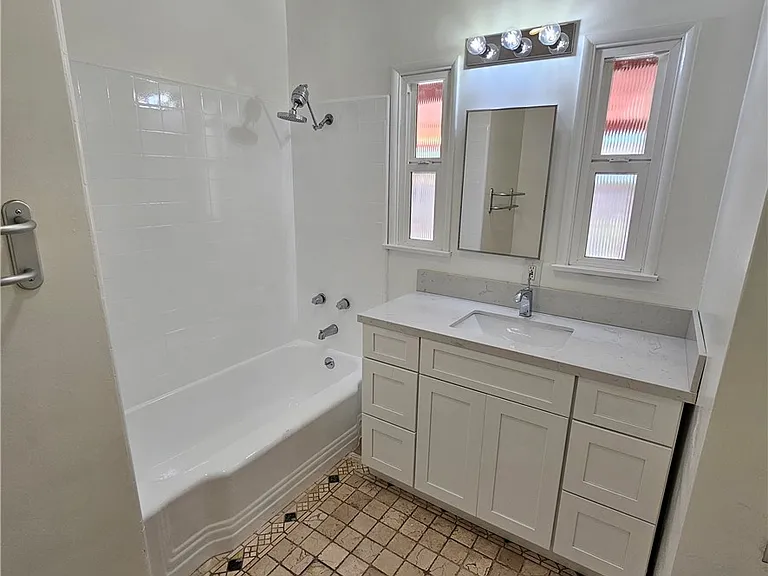 12627 Manor Dr — Photo 17