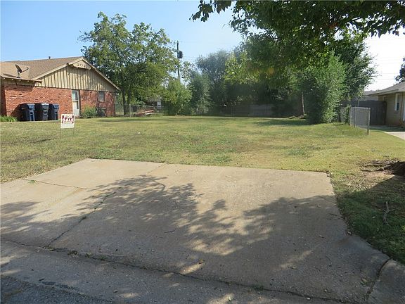 5th image of 1400 NW 102nd St