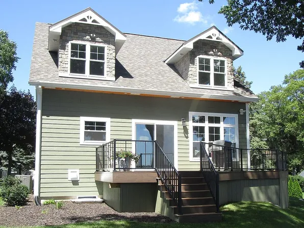 6417 Tichigan Rd N, Waterford, WI 53185