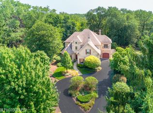 5S605 Radcliff Rd, Naperville, IL 60563