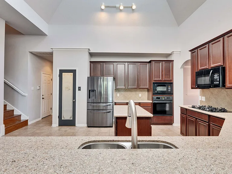 11308 Terrace Meadow Way — Photo 11