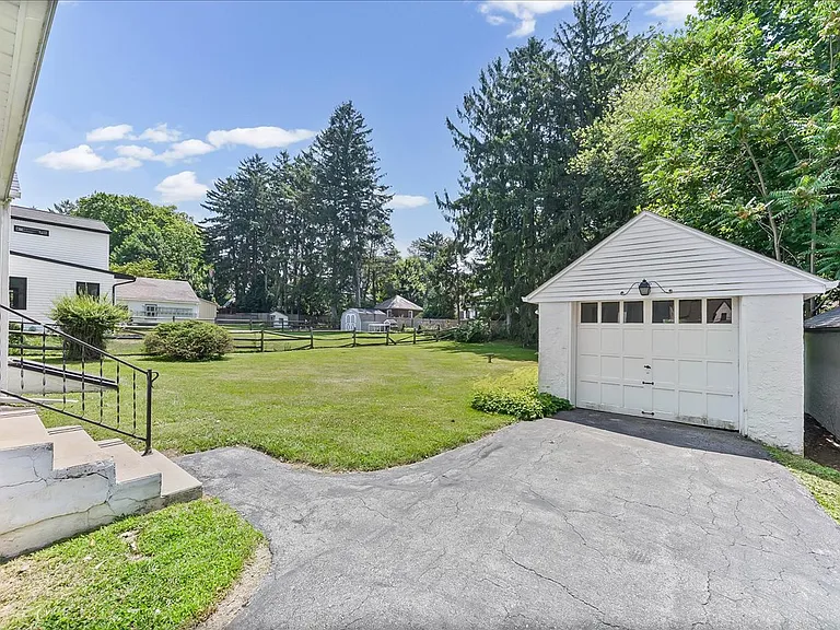8 Stanton Ave — Photo 19