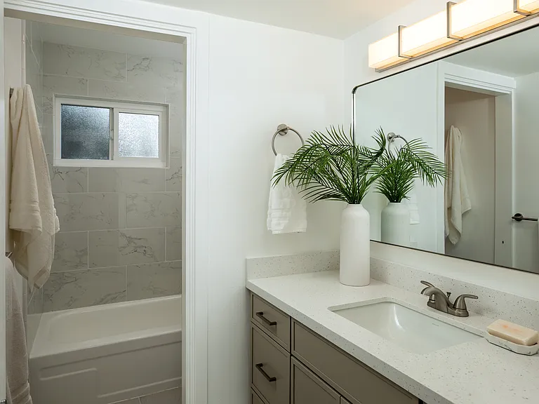Solano Apartments — Photo 75