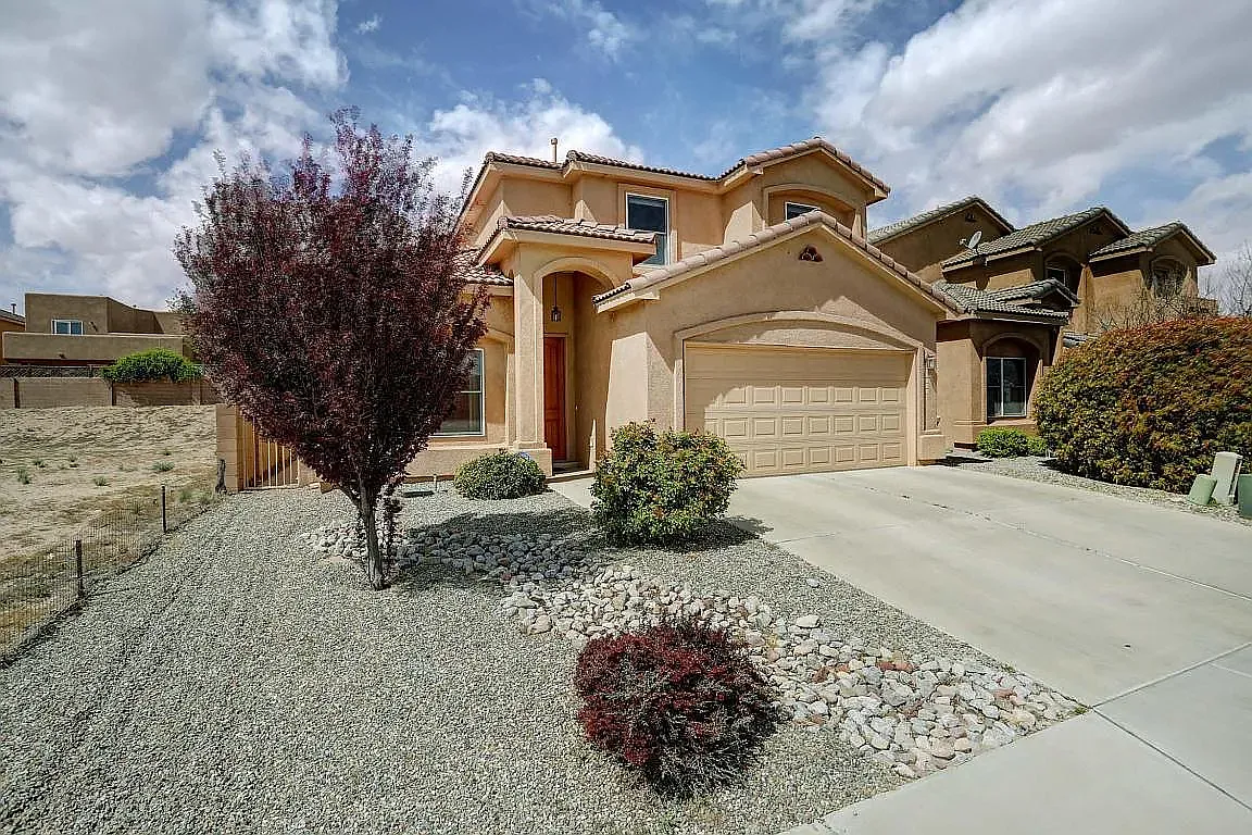 Building Photo - 815 Tumulus Dr NW