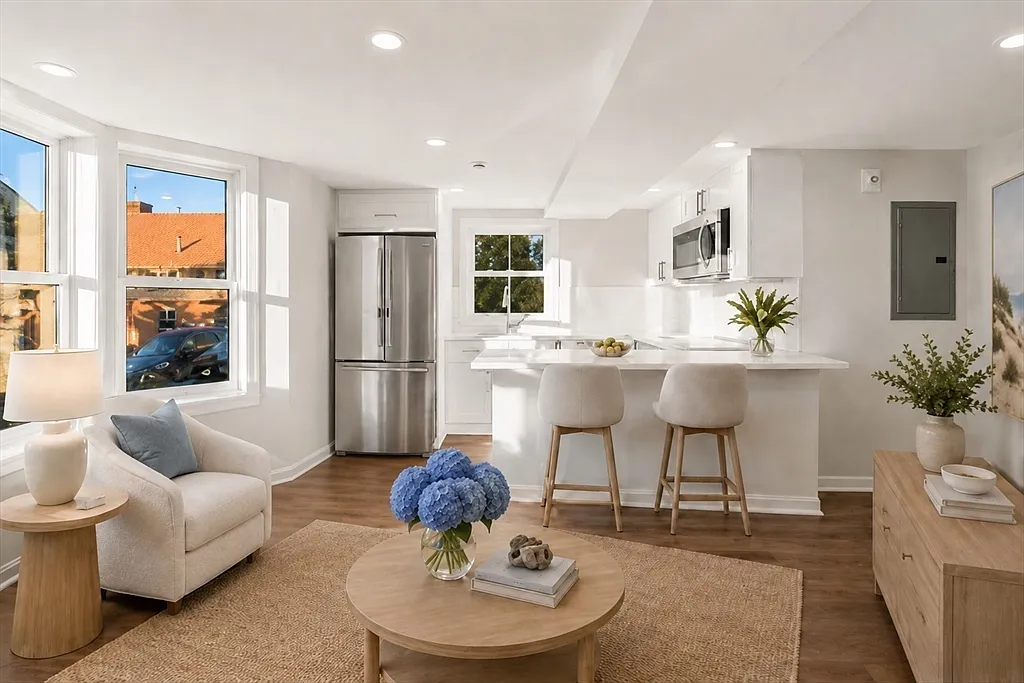 1 bed, 1.0 bath, 599 sqft, $3,000 — Photo 3