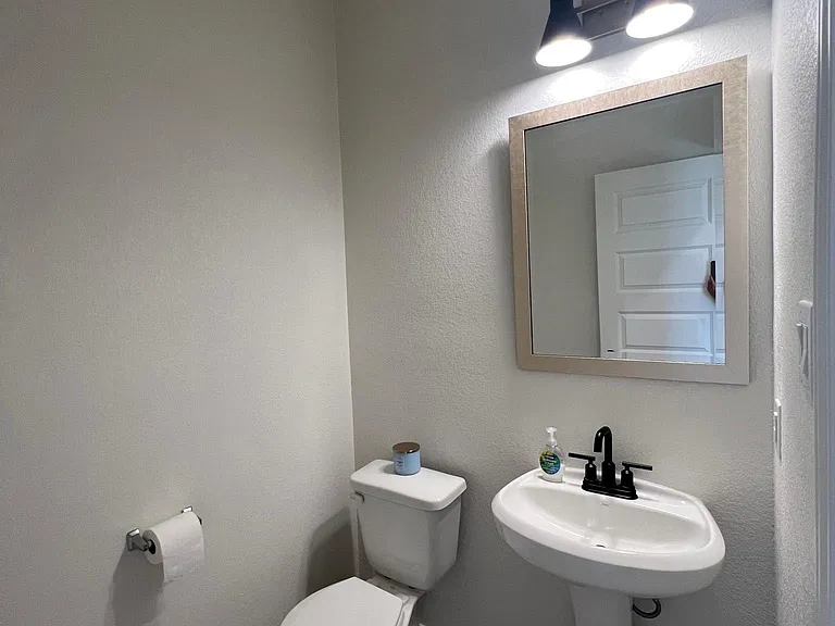 2016 Rhetts Pl — Photo 12