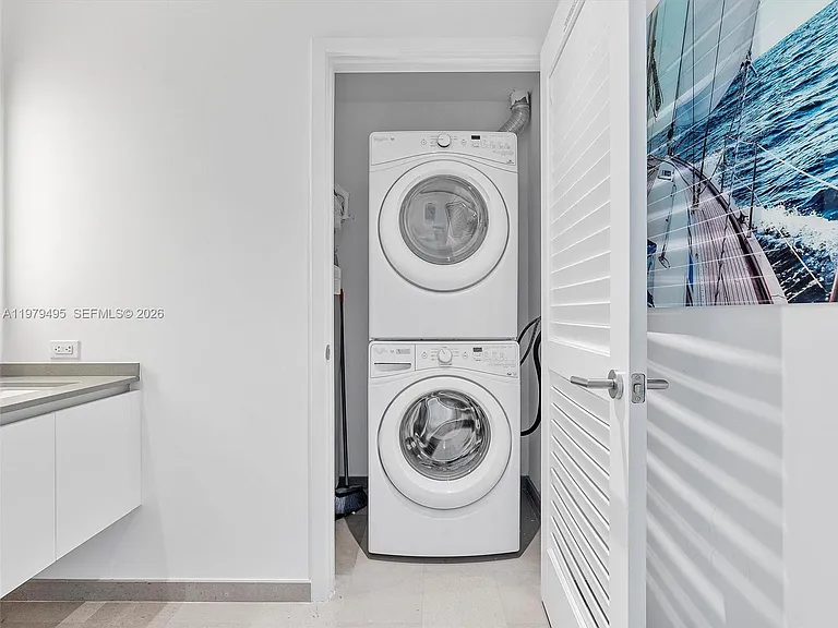 88 SW 7th St #2709 — Photo 39