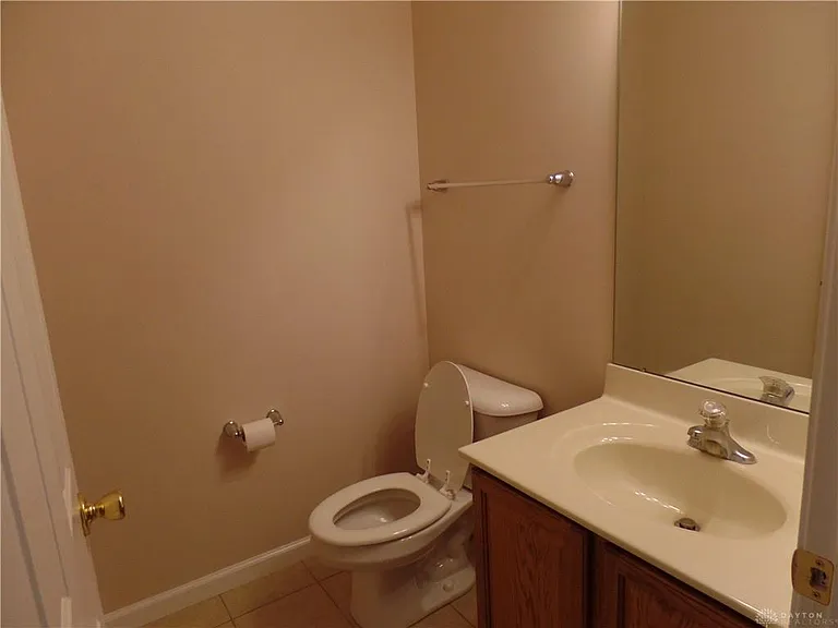 120 S Cherry St — Photo 4
