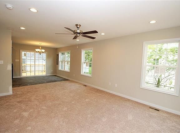 3rd image of 214 N Linden Ave