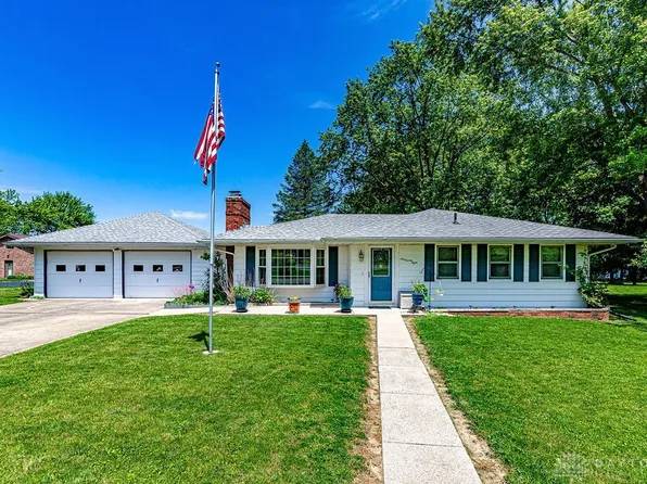 198 Lakengren Dr, Eaton, OH 45320