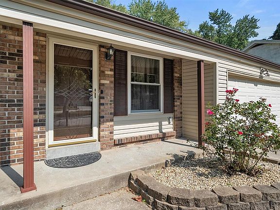 4th image of 12866 Fox Hollow Ct