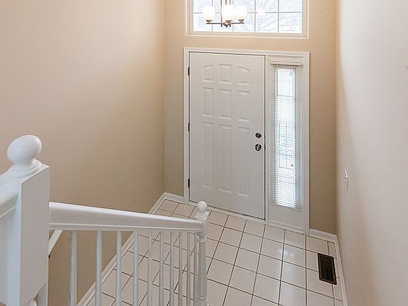 3rd image of 9443 Fountain Point Cir #9443