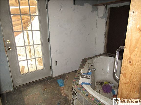 4th image of 8148 S Hill Rd