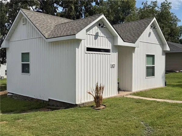 401 Franklin Ave, Warrensburg, MO 64093