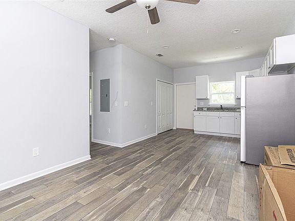 5th image of 1020 W 7th St