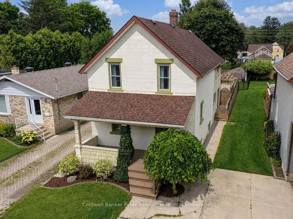 618 8th Ave, Hanover, ON N4N 2L3