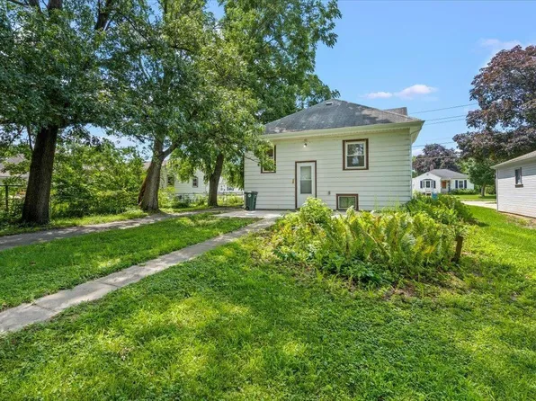 628 W Parker St, Waterloo, IA 50703