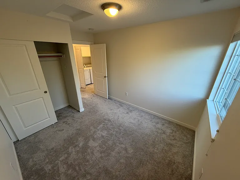 239 N Cedar St — Photo 15