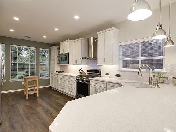 5th image of 8102 Ganttcrest Dr