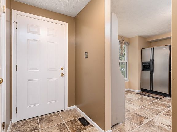 5th image of 14125 Armilla Ct