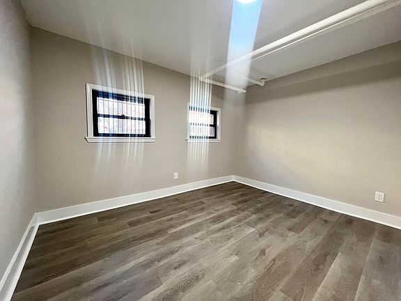 2nd image of 1633 W North Shore Ave #B