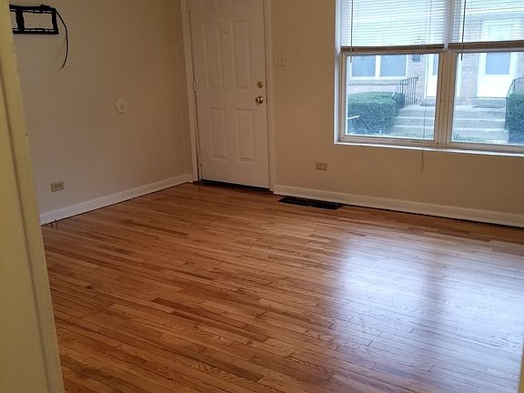3rd image of 716 N Linden Ave #716