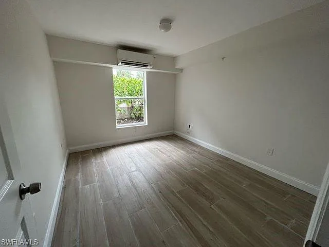1555 Blue Point Ave #3 — Photo 2