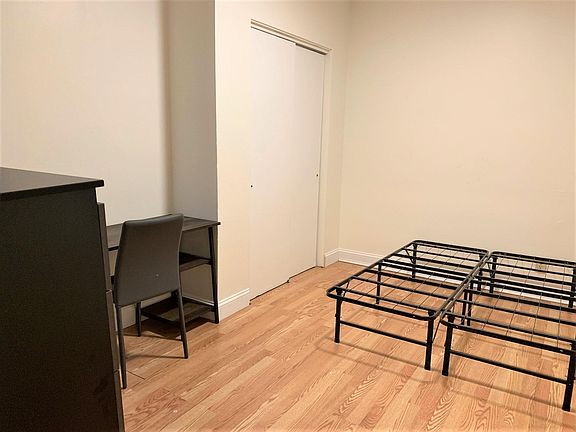 4th image of 23 Bradbury St
