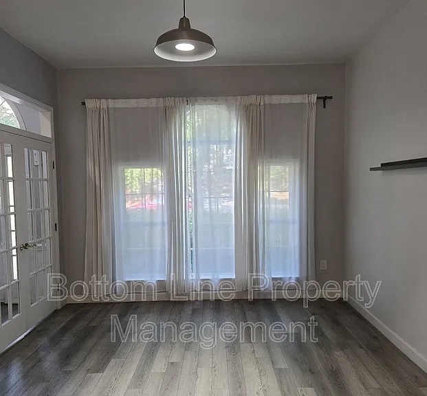 4134 Beauvista Dr — Photo 6
