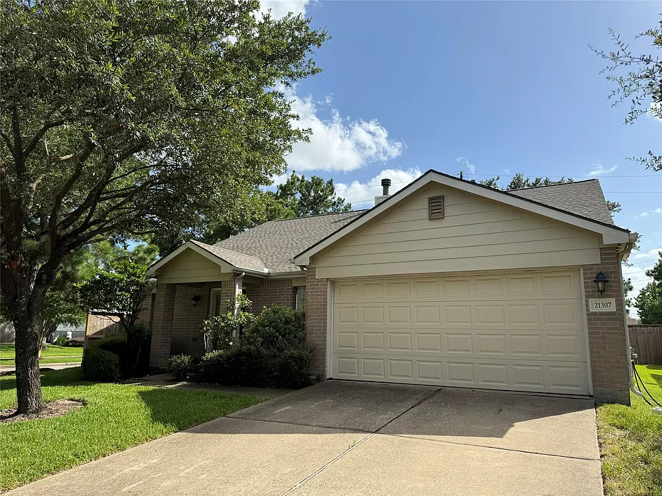 21307 Springbrook Hollow Ct