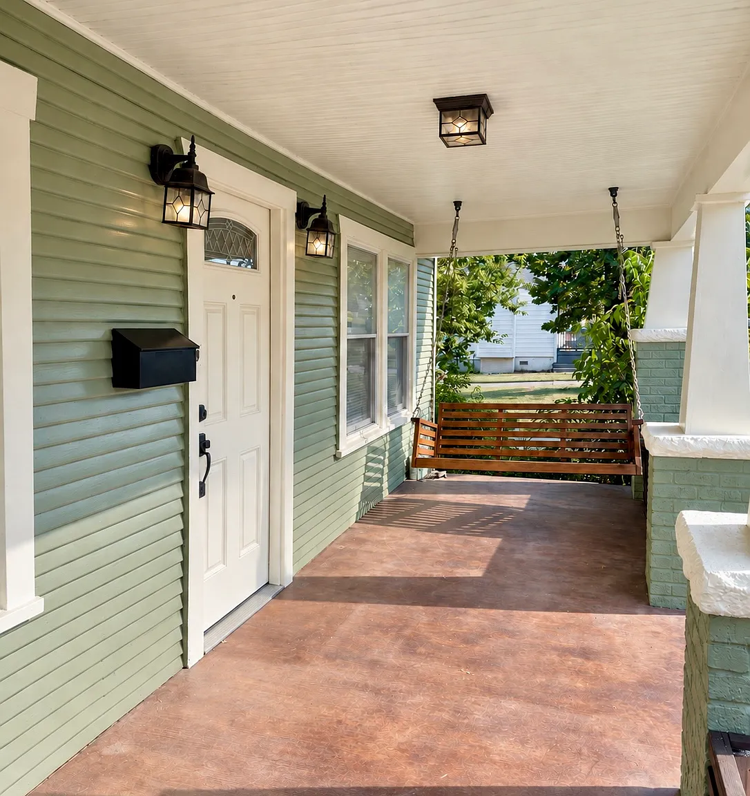 1219 S College Ave — Photo 3