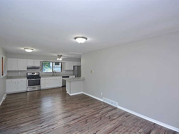 3rd image of 319 Fairview Ave
