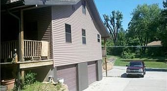 2nd image of 1920 Shawnee Dr
