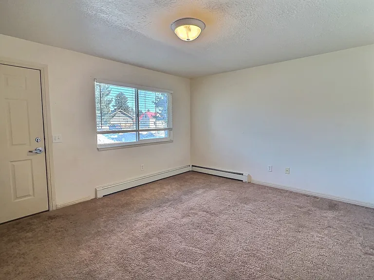 151 N 300 W #3 — Photo 2