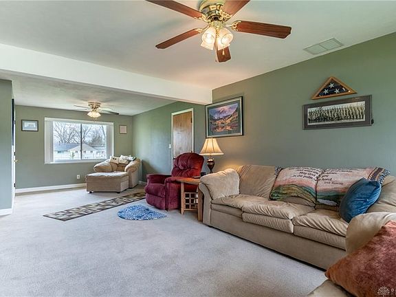 3rd image of 4908 Georgian Dr