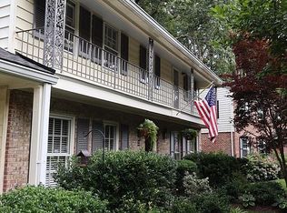 4711 Briar Patch Ln, Fairfax, VA 22032