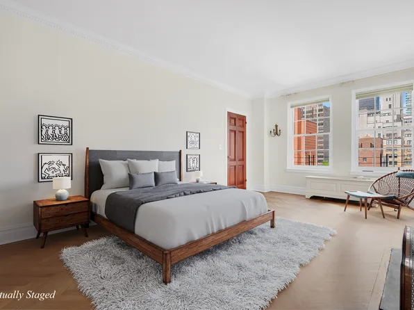 14 Sutton Place South image 5 of 10