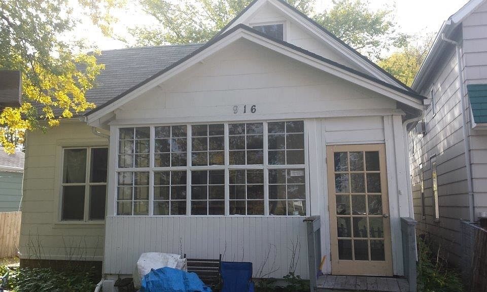 1st image of 916 Minnehaha Ave E